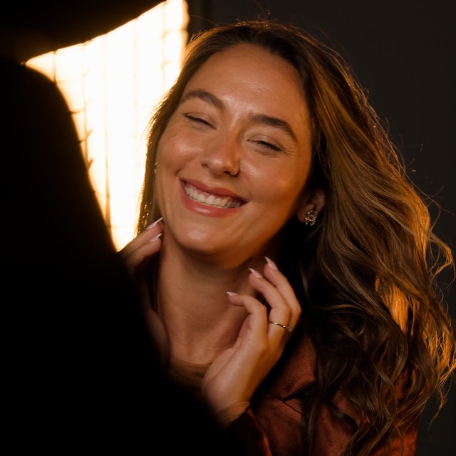 model laughing model laughing